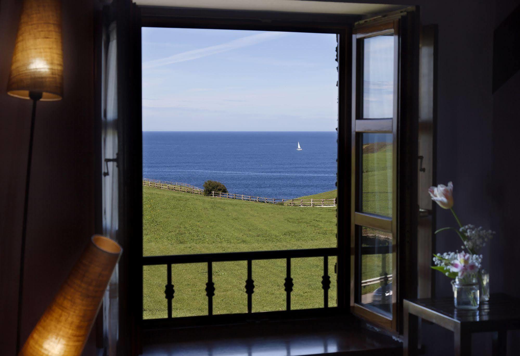 Hotel Pleamar Puerto de Vega Esterno foto